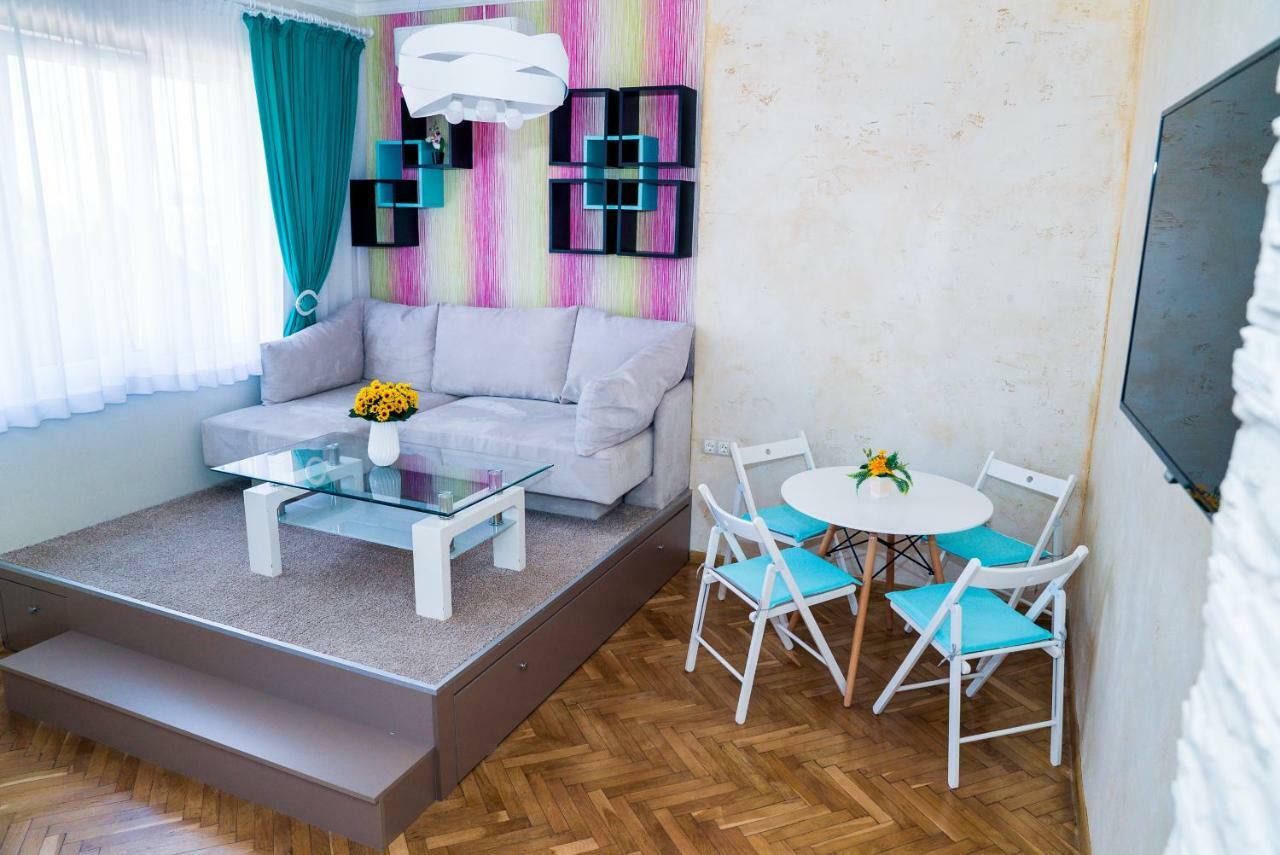 Sofia Central Pretty Apartment Dış mekan fotoğraf