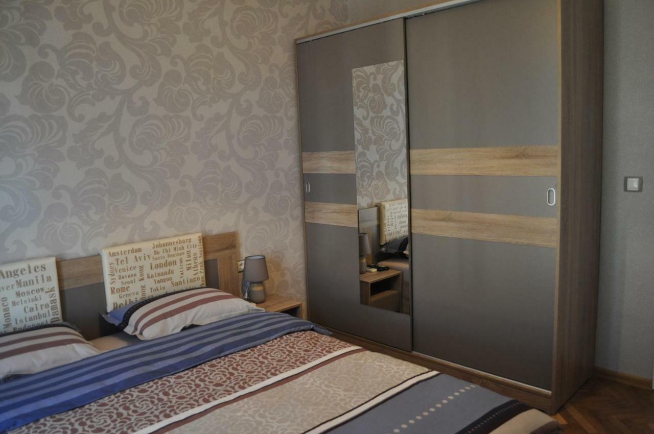Sofia Central Pretty Apartment Dış mekan fotoğraf