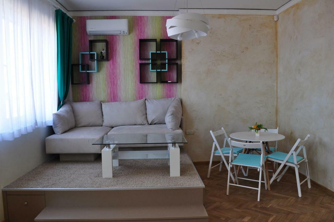 Sofia Central Pretty Apartment Dış mekan fotoğraf