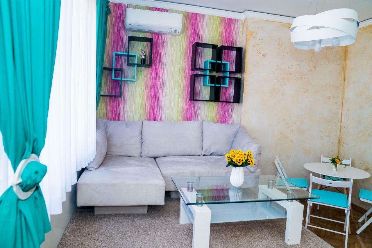 Sofia Central Pretty Apartment Dış mekan fotoğraf